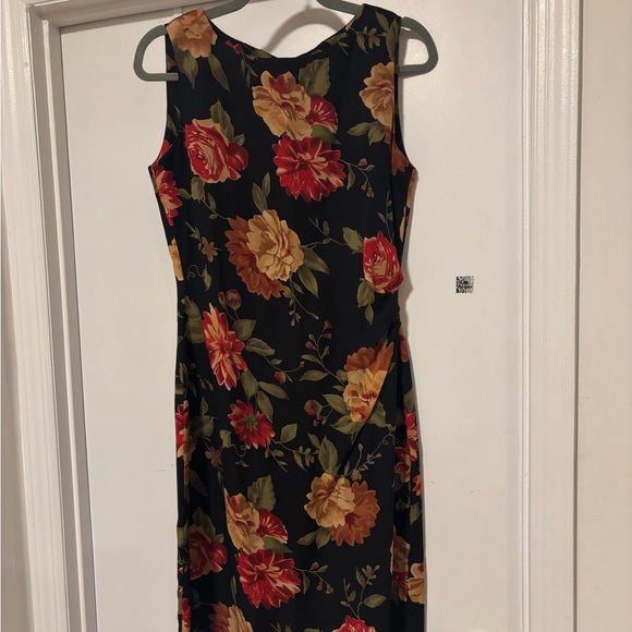 Reformation Dresses & Skirts - FLATTERING Floral Black Minidress